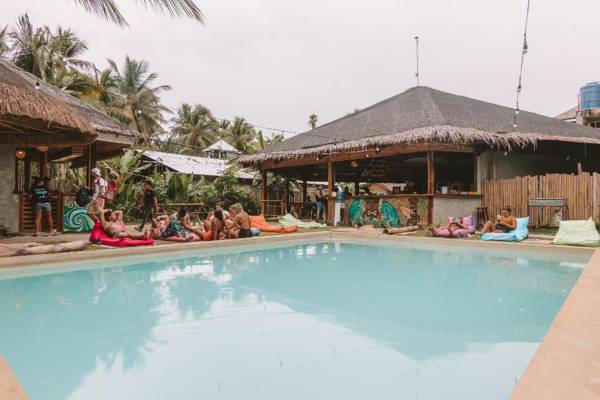 Mad Monkey Hostel Siargao