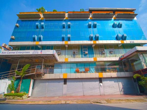 Vaccinated Staff - OYO 677 Roseate Pensione