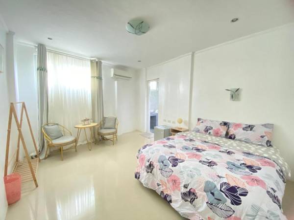 Marina Breeze Resort