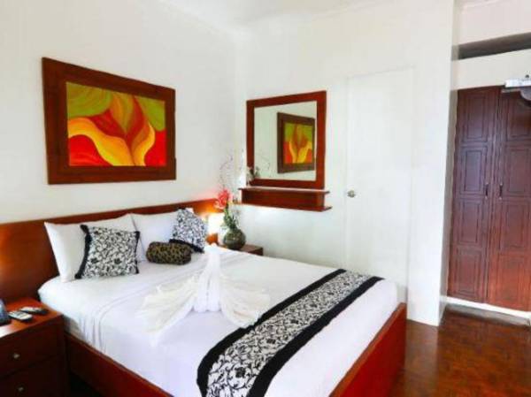 Luljettas Place Garden Suites