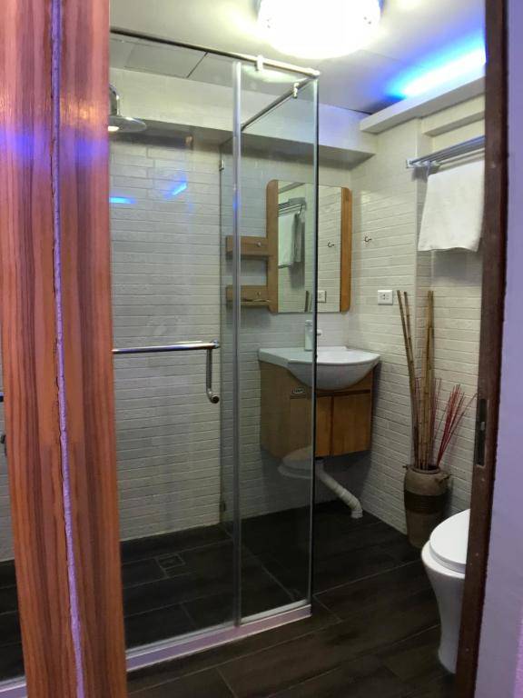 CLOCKWORKORANGE Luxury Suites with Netflix