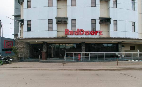 RedDoorz @ Express Inn Lapu Lapu