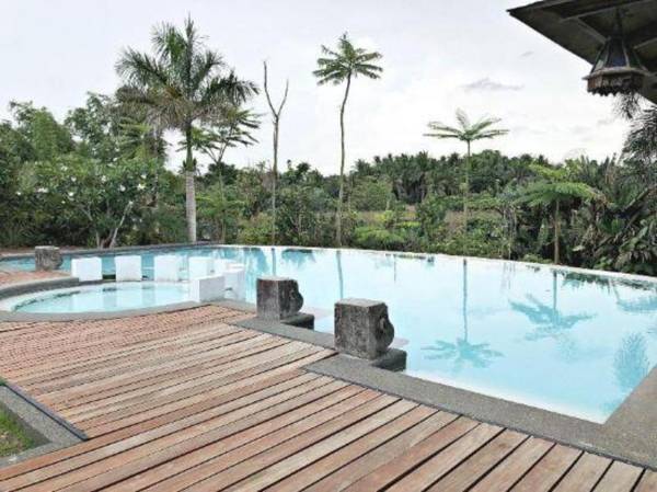 Overlooking Lagoon at Sitio de Amor