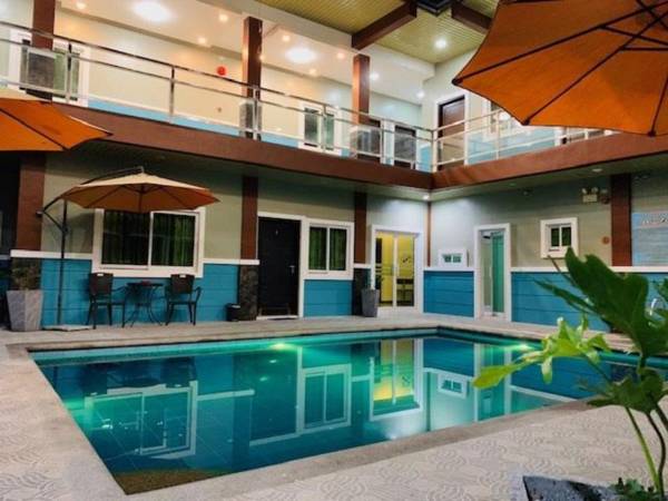 Jo Carter's Hotel & Suites Angeles City