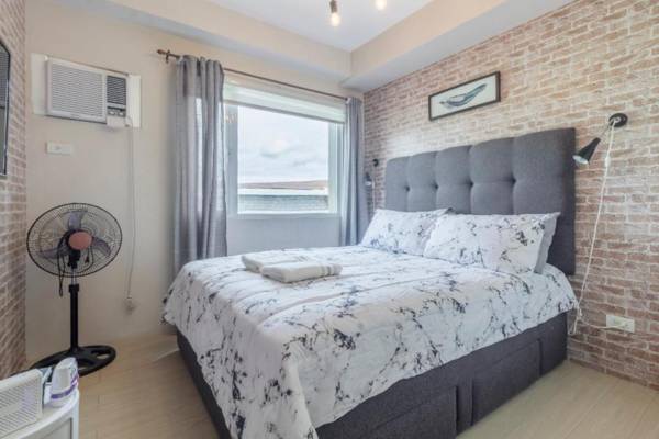 1BR Interiored Condo with WiFi Netflix Hot Shower - The Hive Residences