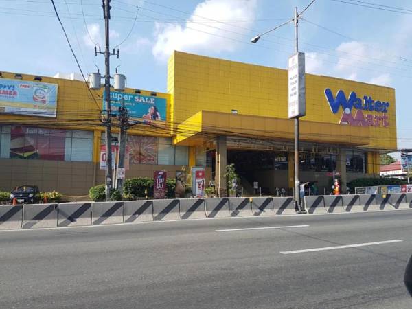 1BR Interiored Condo with WiFi Netflix Hot Shower - The Hive Residences