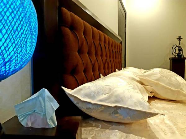 Luxurious Flat located in mid of Isb & isb airport