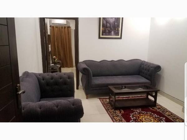New & elegant Flat for Familiestourists4k NetflixwifiE11 Markaz