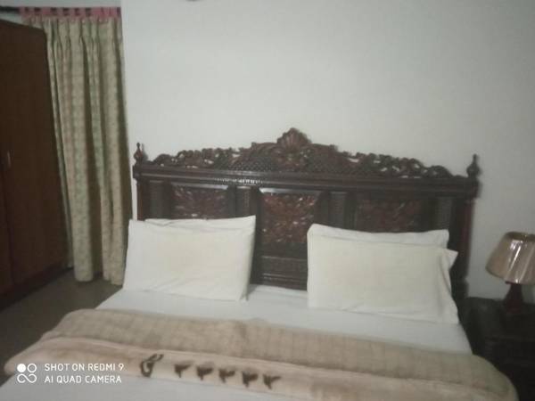 Sunrise Guest House F-6/1