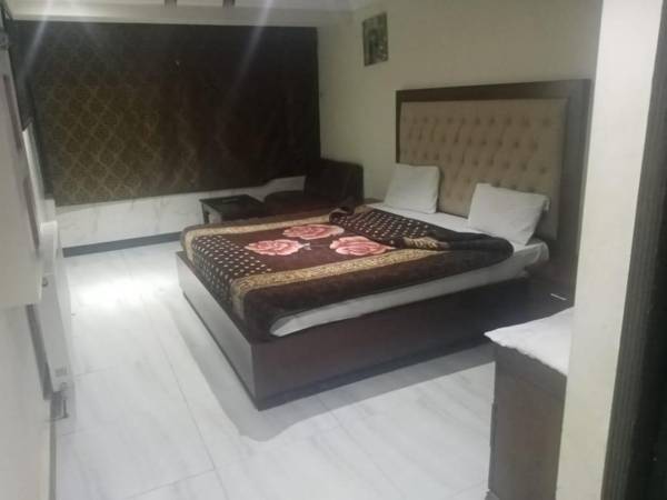 Sunrise Guest House F-6/1