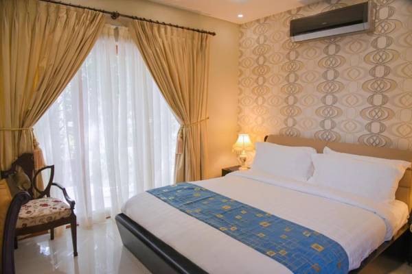 Orchards Cottage Hotel