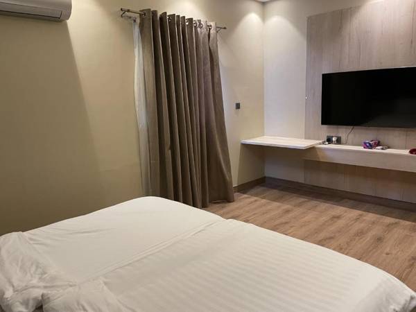 Hamsun Suites ( Nursery Shahra e Faisal )