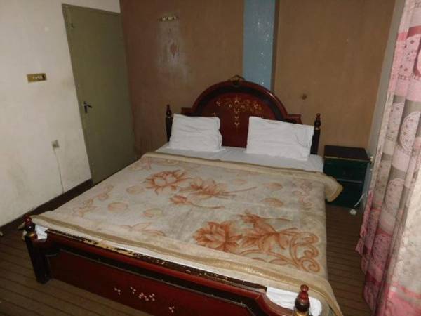 Lahore City Hotel