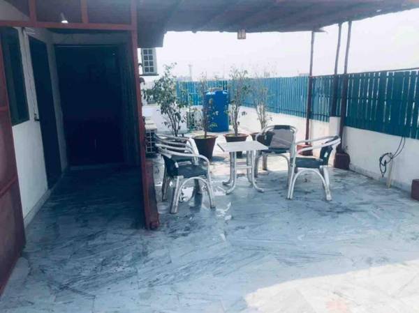 One Bed Apartment near Shaukat Khanum