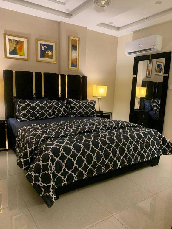 1 Bedroom Apartment Bahria Town Lahore Diamount01