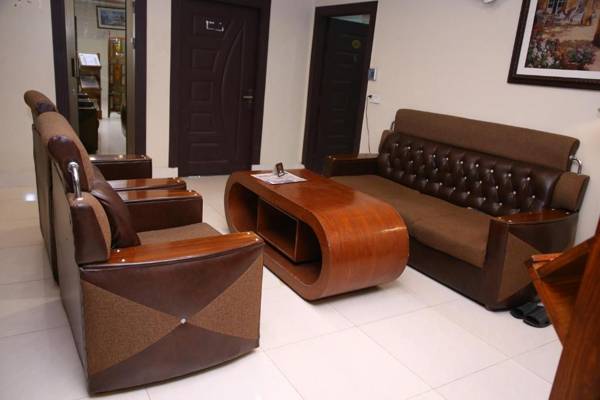 Crown Inn Hotel Multan