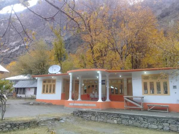 Benazir Hotel Kalash