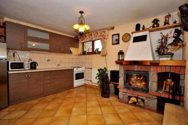 Pokoje Gościnne Pod Lipą