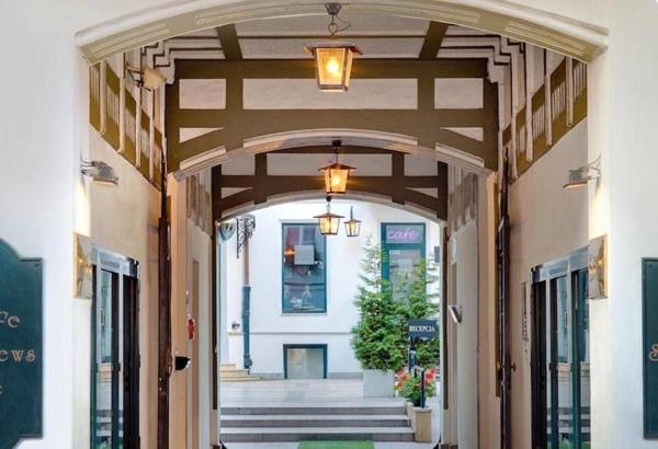 Residence St. Andrew's Palace