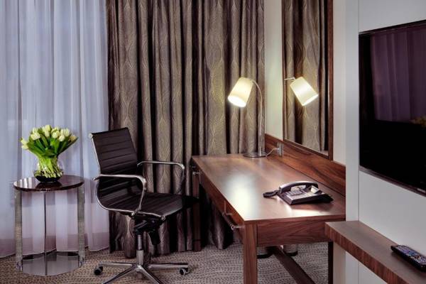 Workspace - DoubleTree by Hilton Hotel & Conference Centre Warsaw