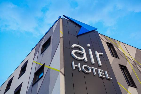 Air Hotel