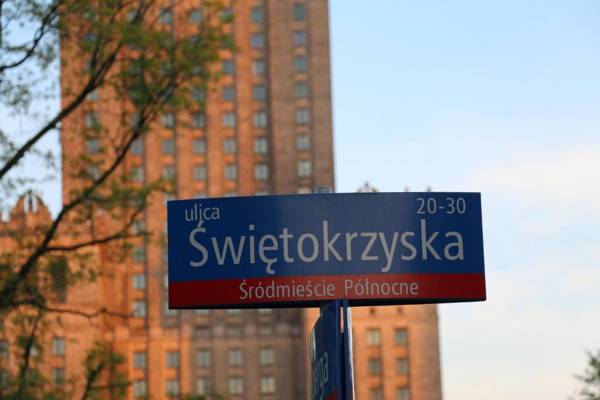 Center - Atelier Residence