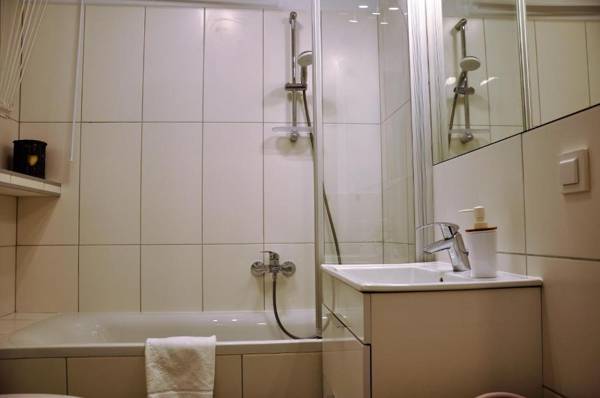 Prudentia Apartments Cybernetyki