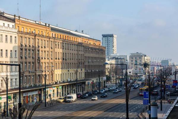 Family City Center Apartments by Renters
