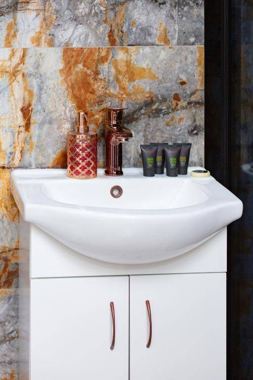 Warsaw Central Apartments by Renters