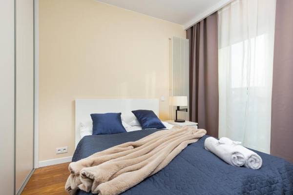 Warsaw Center Mennica Residence by Renters