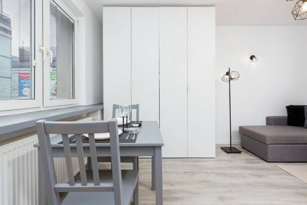 Studio City Center Złota Street by Renters