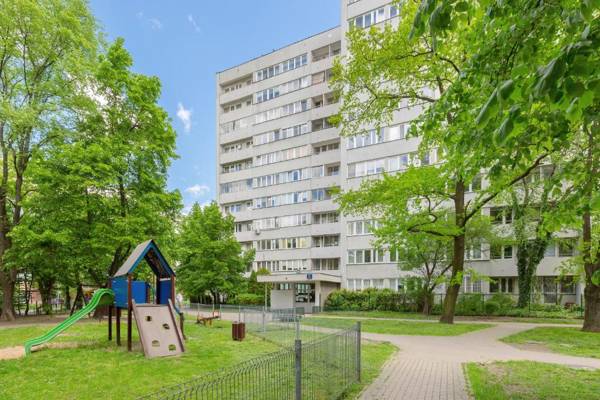 Metro Marymont Apartments by Renters