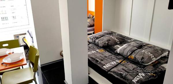 Walk distance to mokotow business park