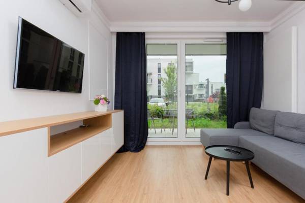 Bemowo Coopera Apartment Parking & Taras by Renters Prestige