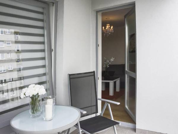 VacationClub - Bohaterów Września Apartment 11