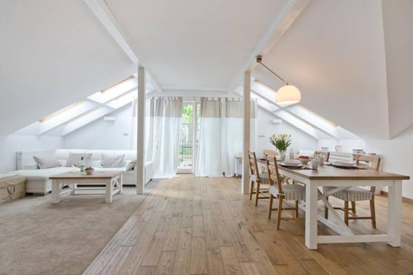 Imperial Apartments - Nautica