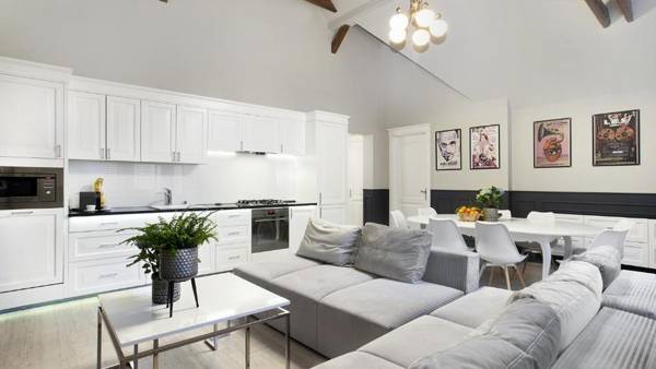 Lion Apartments - Scandi Love