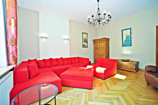 Red Apartment Czyżewskiego