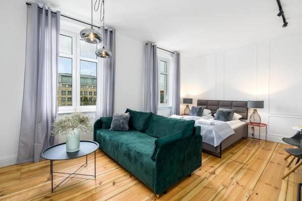 Stylish Studio Poznan Old Town by Renters