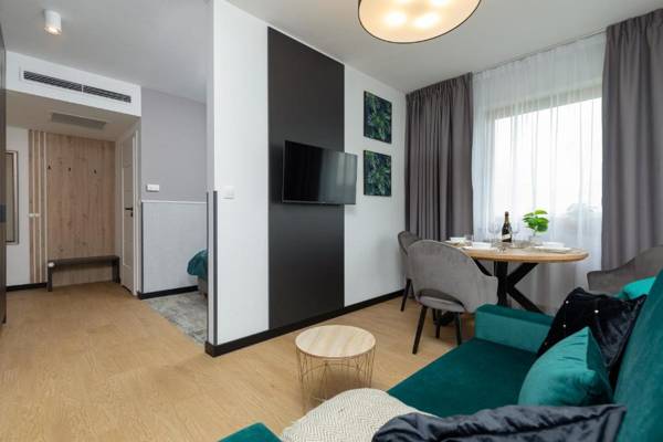 Baltic Apartment Marynarska by Renters