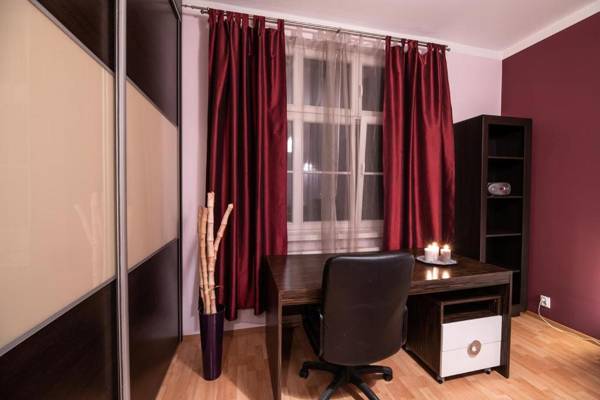 Workspace - Cracow Rent Apartment
