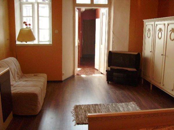 Main Market Square Apartments