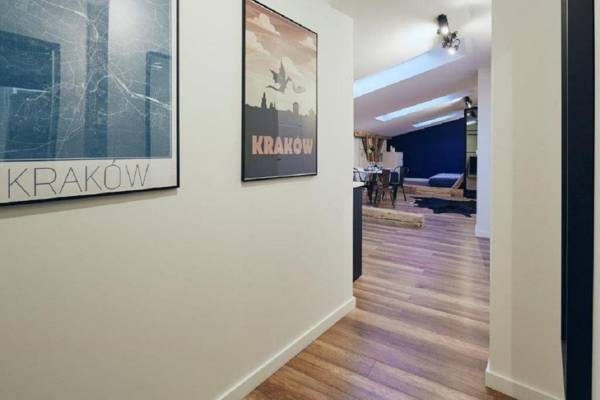 Blue Loft Apartment next to Planty Gardens