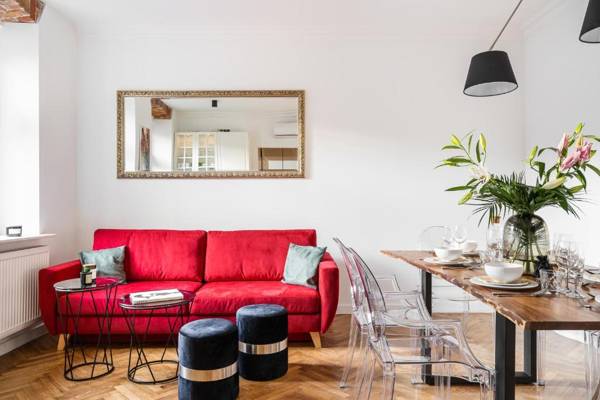 Main Square Apartments by Loft Affair