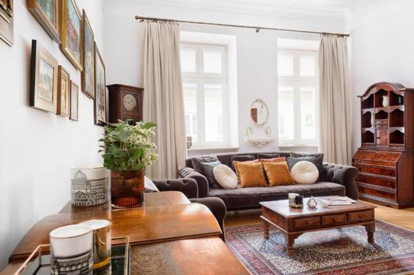 Cracovian Suite by Loft Affair