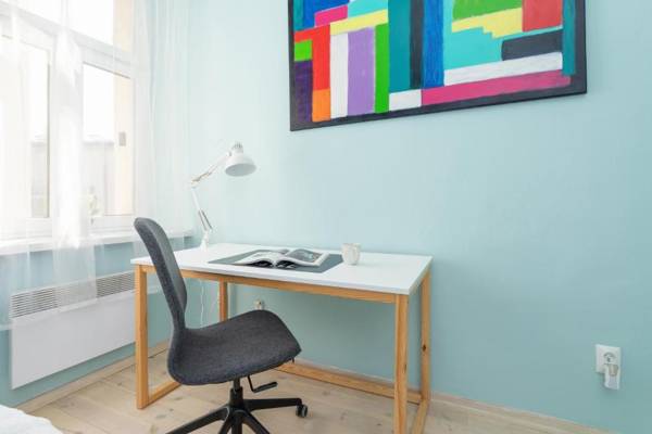 Workspace - Modern Colorful Apartment in Kazimierz by Renters