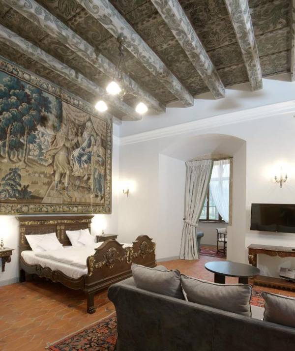 Zamek Karpniki Schloss Fischbach