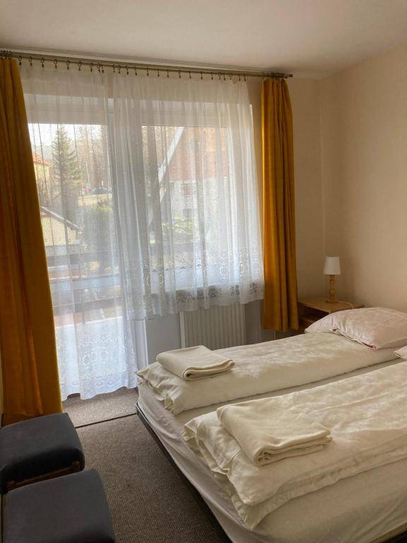 Pokoje Gościnne "Willa Mil"