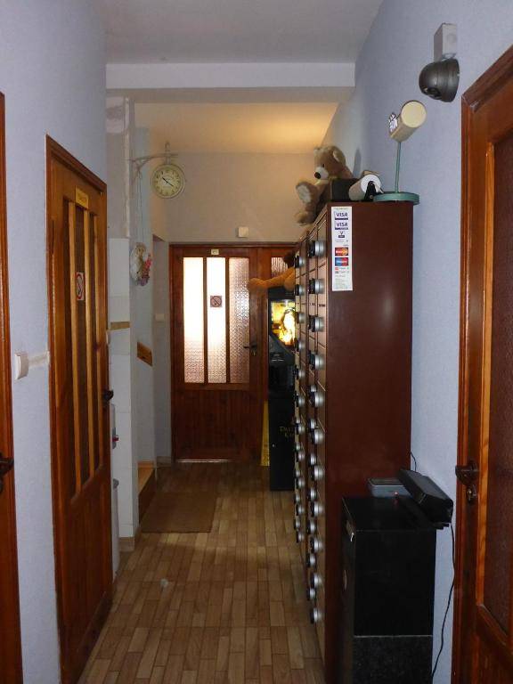 Folks Village Plowce House