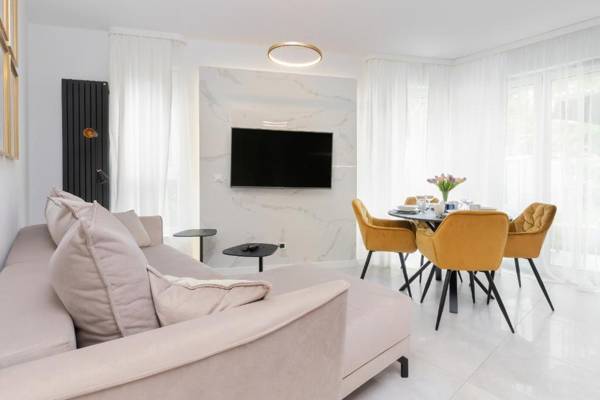 Piastowska 30 Garden Free Parking by Renters Prestige